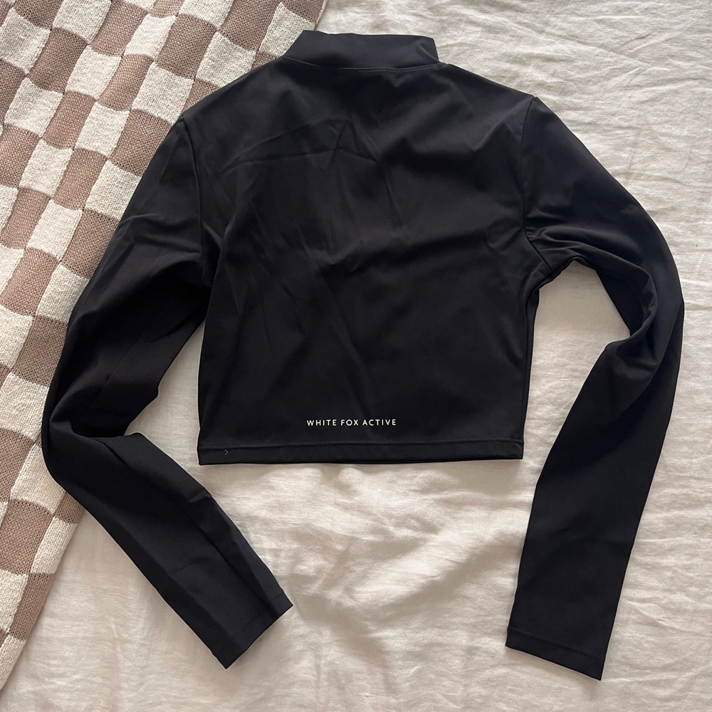 White Fox Active Cropped Long Sleeve Top - Picture 3 of 3
